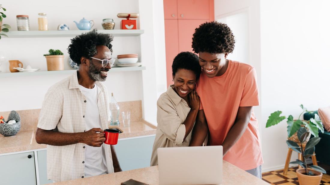10 Group Chat Moments Every Parent of a Teen Should Know About
